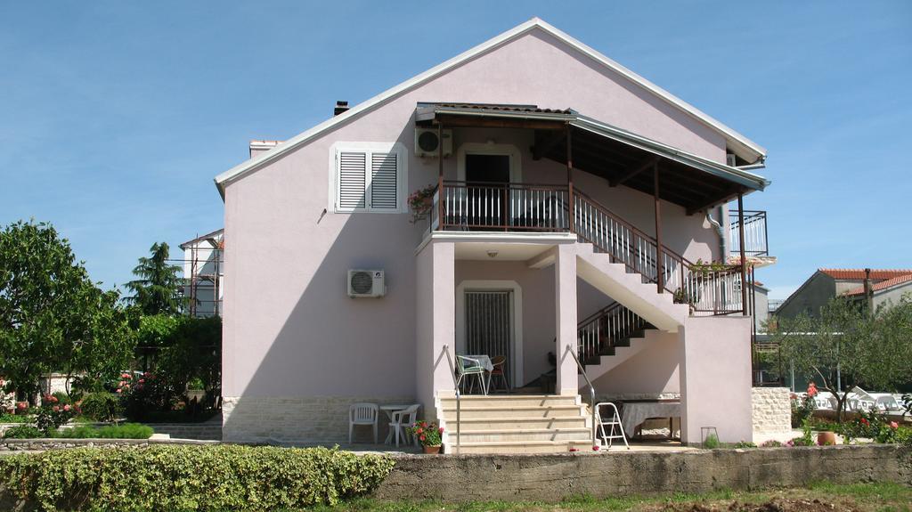 ホテル Krkahaus ロゾヴァック エクステリア 写真